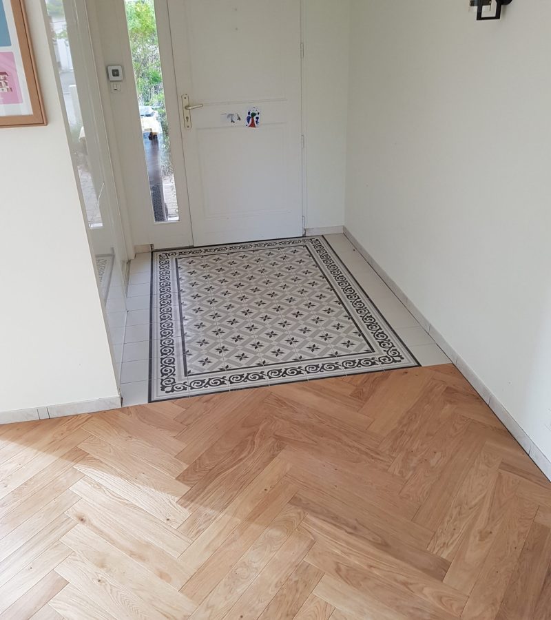 une belle finition pour un parquet en chevrons