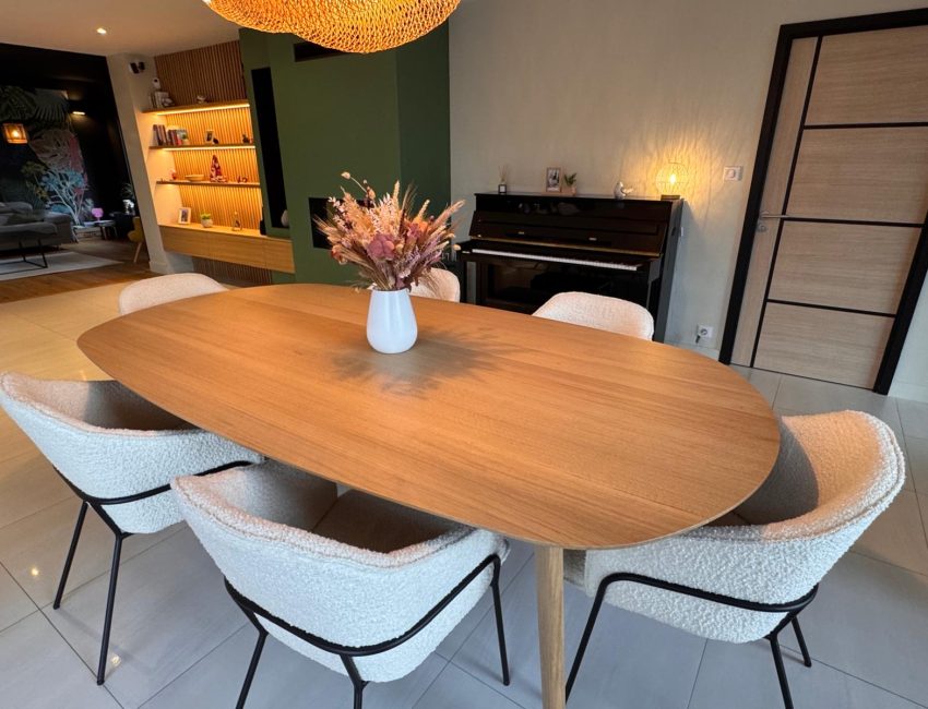 table de la salle à manger